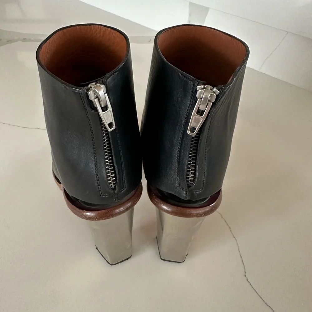 AUTH CELINE Leather Mules Sz 39.5 8/8.5 - Picture 6 of 7